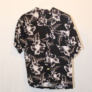 Hawaiian Black and tan Hibiscus print Shirt L
